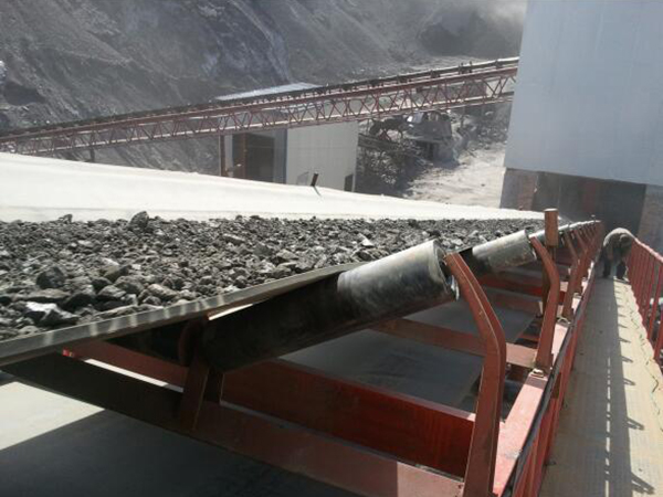 Application of frequency converter in coal washing machine